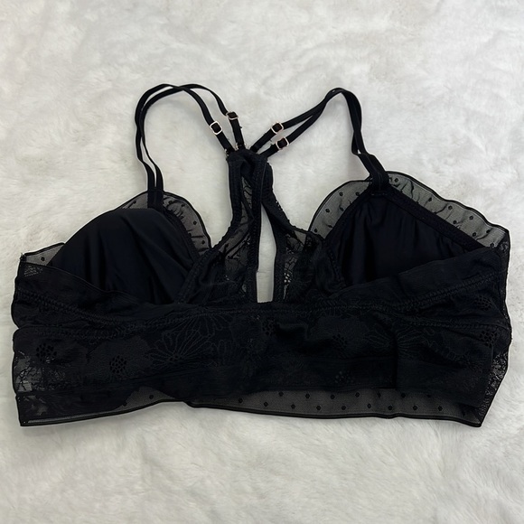 Aerie size L wireless bralette black lace with ruffle detail racerback pull on - Picture 4 of 12